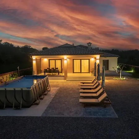 Ardanela In Kapelica - Haus Fuer 6-8 Personen * Labin